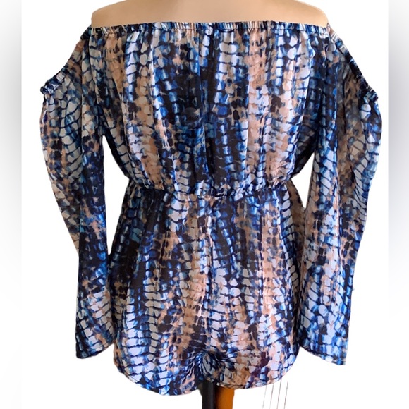 Woman’s Rompers Size L - Picture 9 of 13